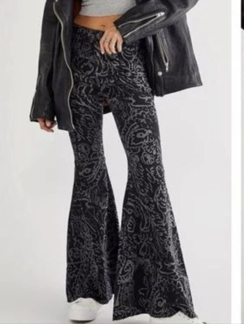 Free People We The Free Just Float On Paisley Flare Jeans Size 32